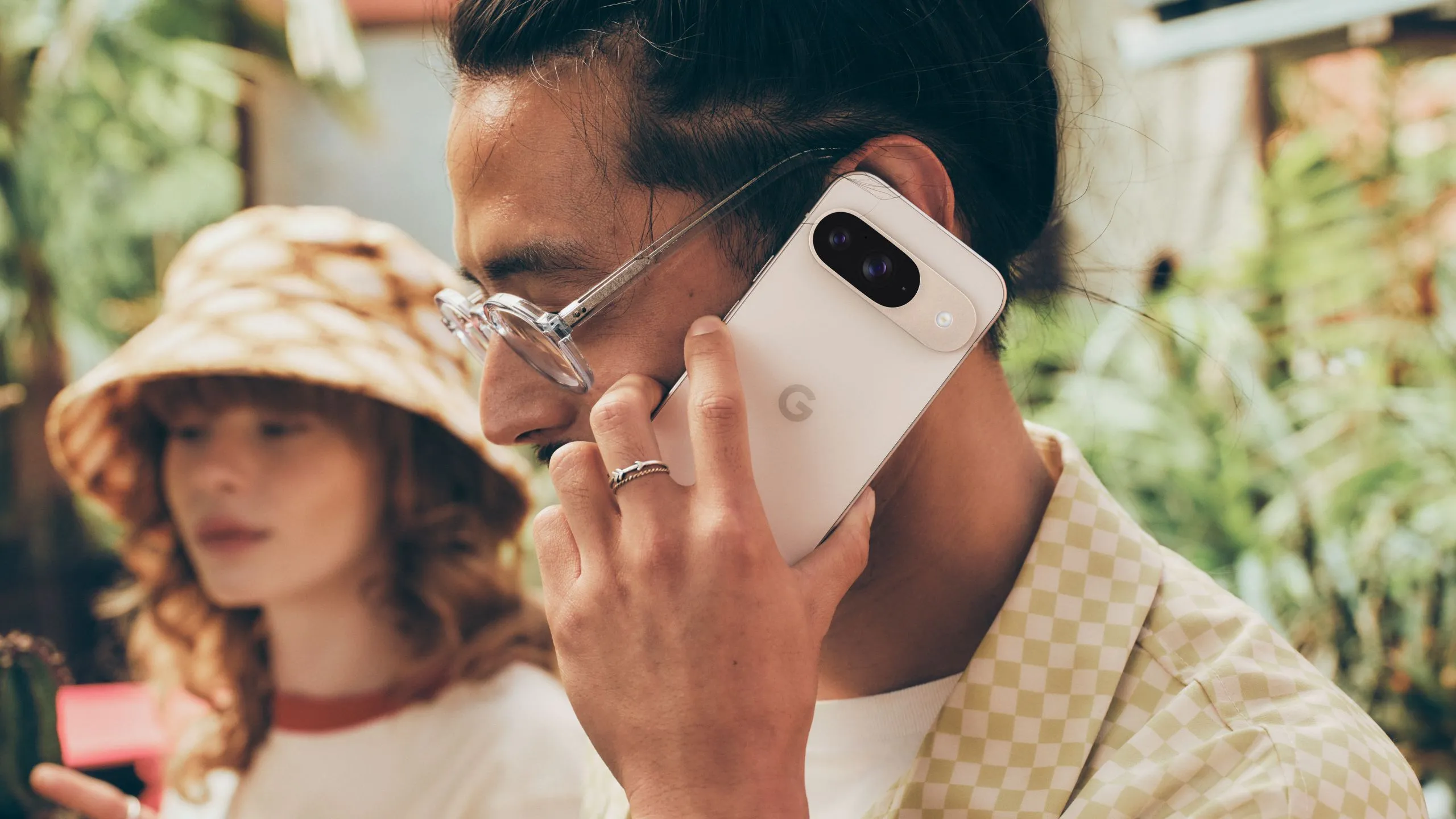 Điện thoại Google Pixel, đối thủ cạnh tranh của iPhone với các tính năng tương tự