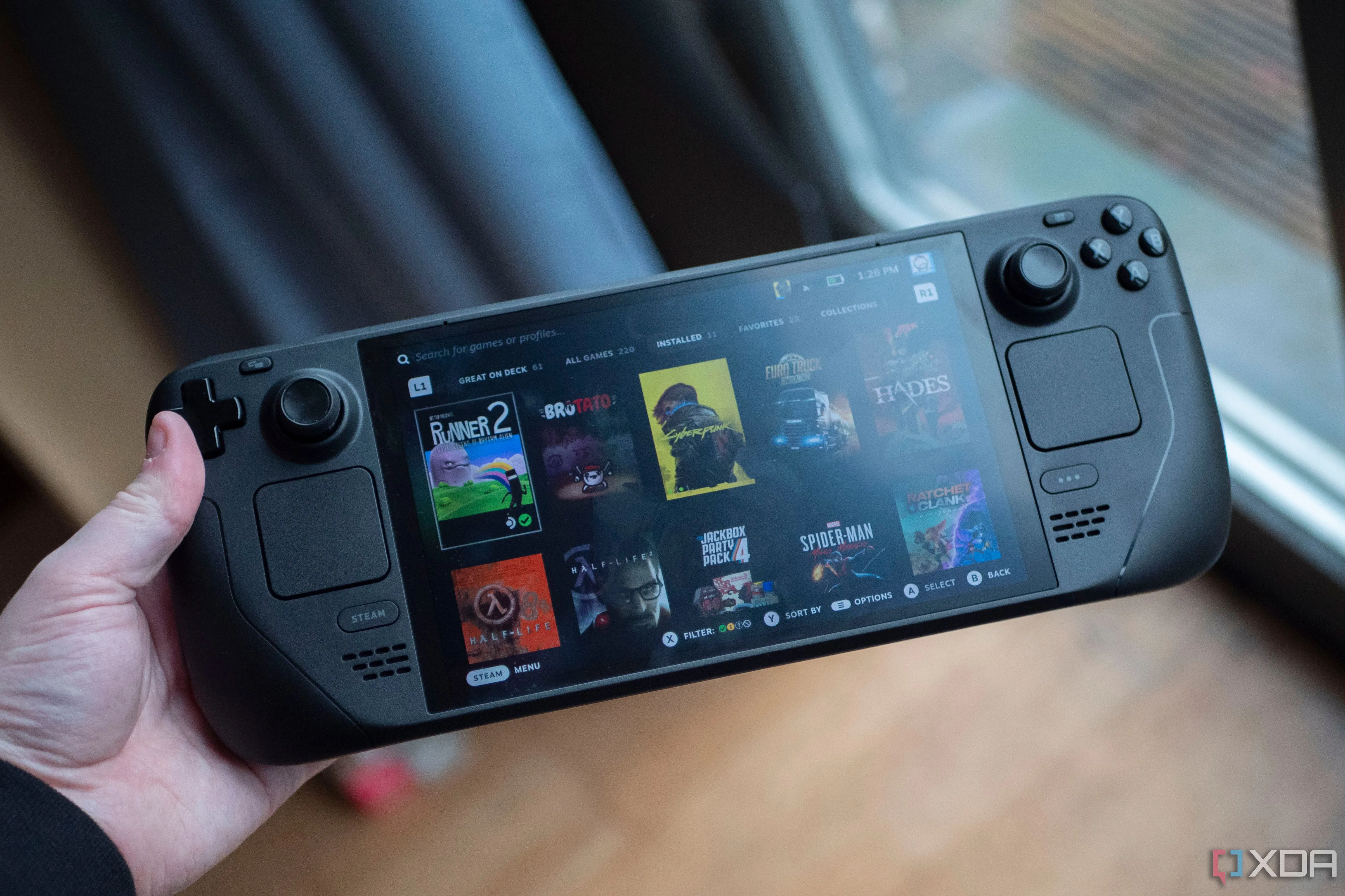 Thiết bị chơi game cầm tay Steam Deck OLED