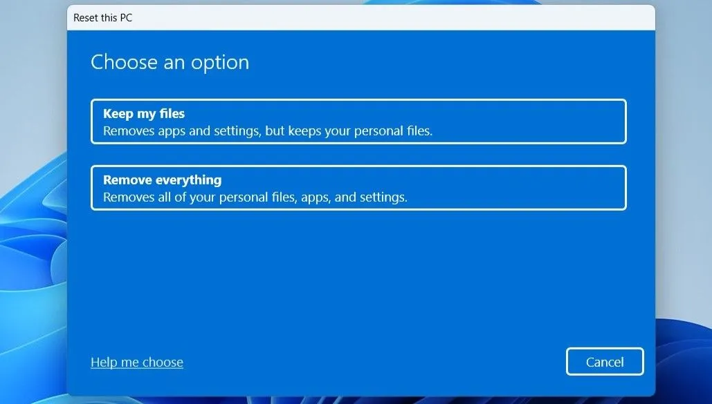 Các tùy chọn khôi phục cài đặt gốc Windows, bao gồm giữ lại tệp cá nhân hoặc xóa mọi thứ.