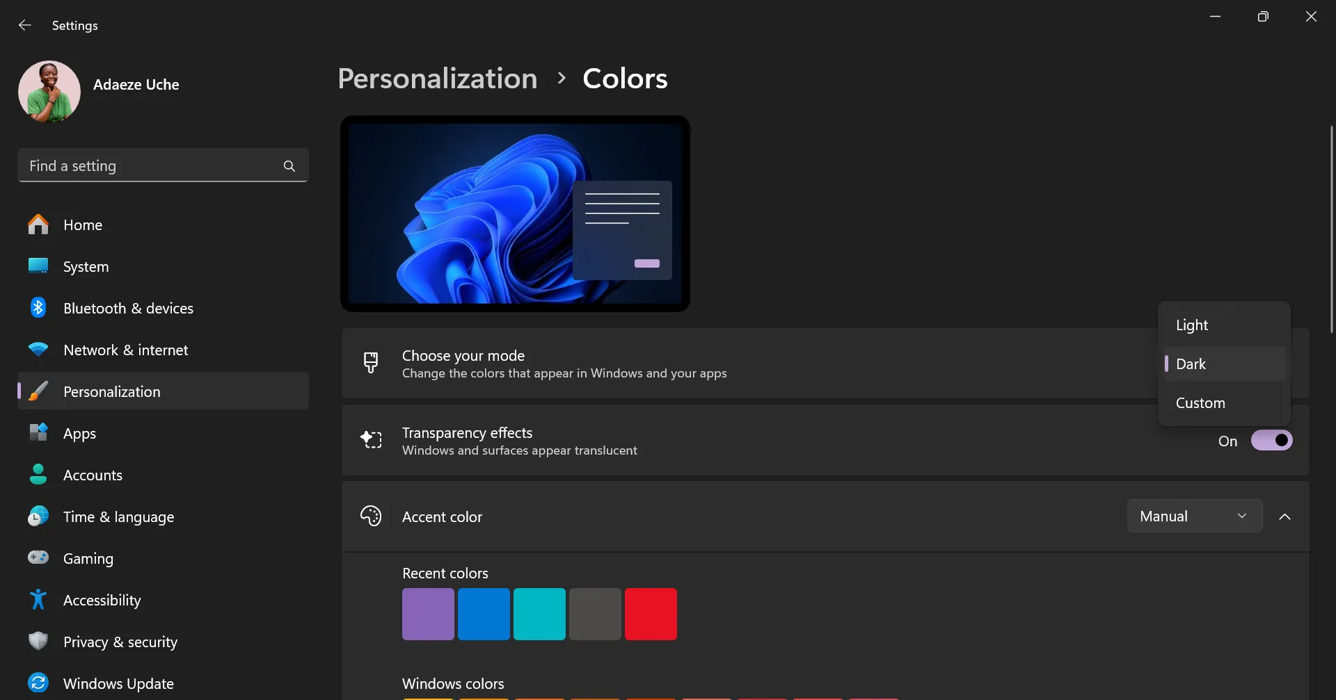 Chọn chế độ màu Tối cho hệ thống Windows 11 để kích hoạt dark mode cho Notepad