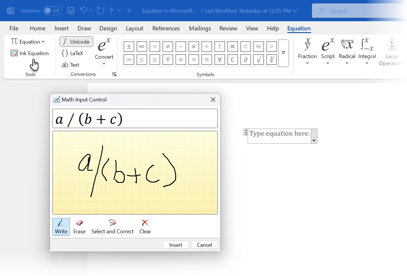 Hộp thoại Math Input Control cho phép người dùng viết tay công thức toán học để chèn vào Word.