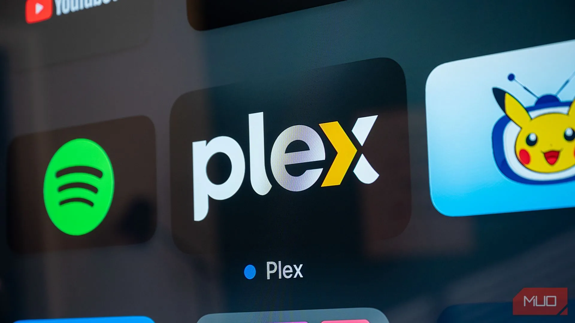 Biểu tượng ứng dụng Plex trên giao diện Apple TV, minh họa cho sự ổn định và tiện lợi sau khi thiết lập hệ thống Plex