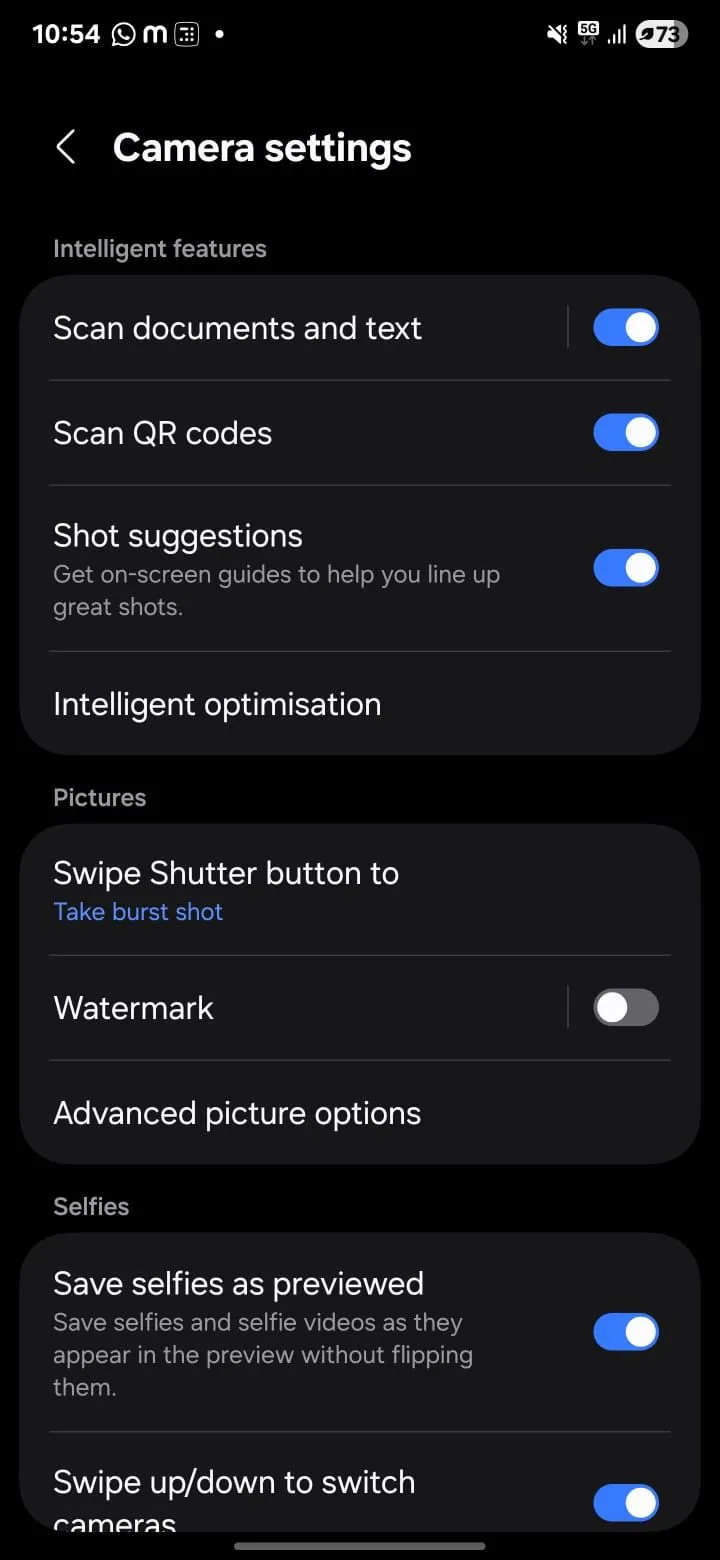 Cài đặt camera Samsung với tùy chọn bật/tắt tính năng Gợi ý Chụp (Shot Suggestions) để tối ưu trải nghiệm nhiếp ảnh