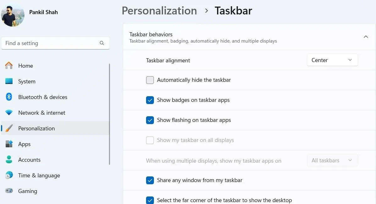 Cài đặt tùy chỉnh Taskbar trong ứng dụng Cài đặt Windows 11