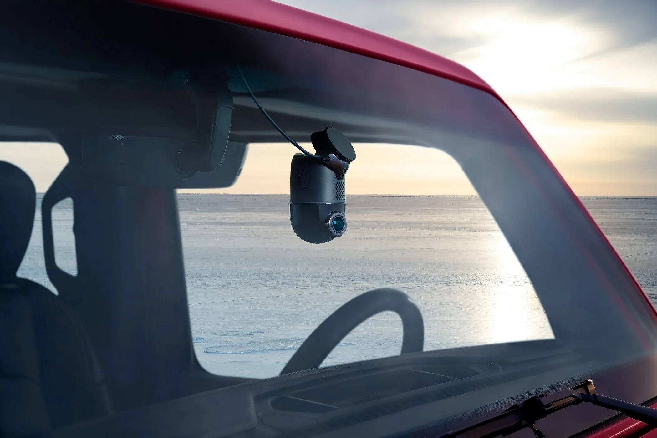 Camera hành trình 70mai 4K Omni gắn trên kính chắn gió xe ô tô
