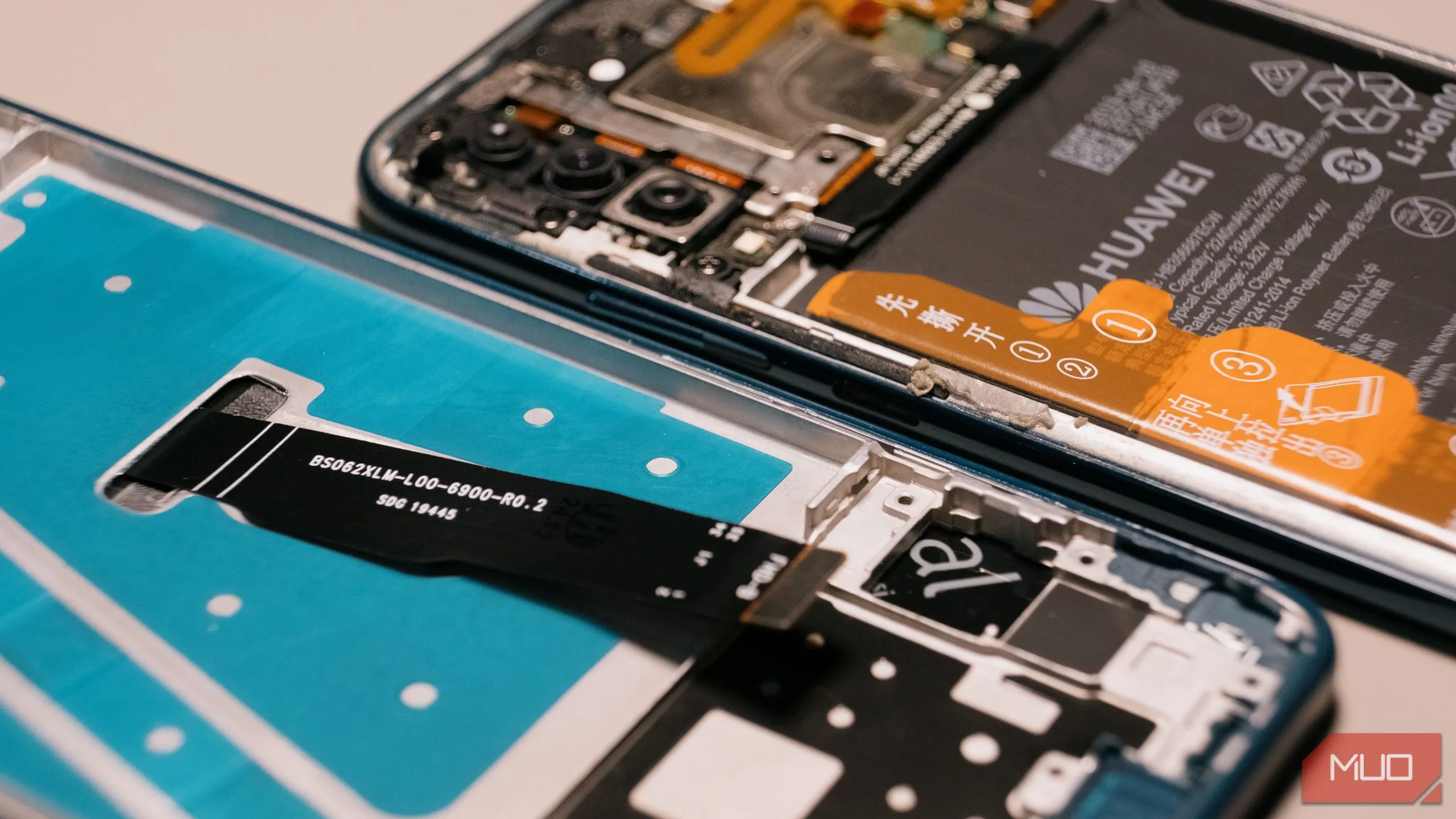 Chi tiết quá trình tháo lắp, sửa chữa smartphone
