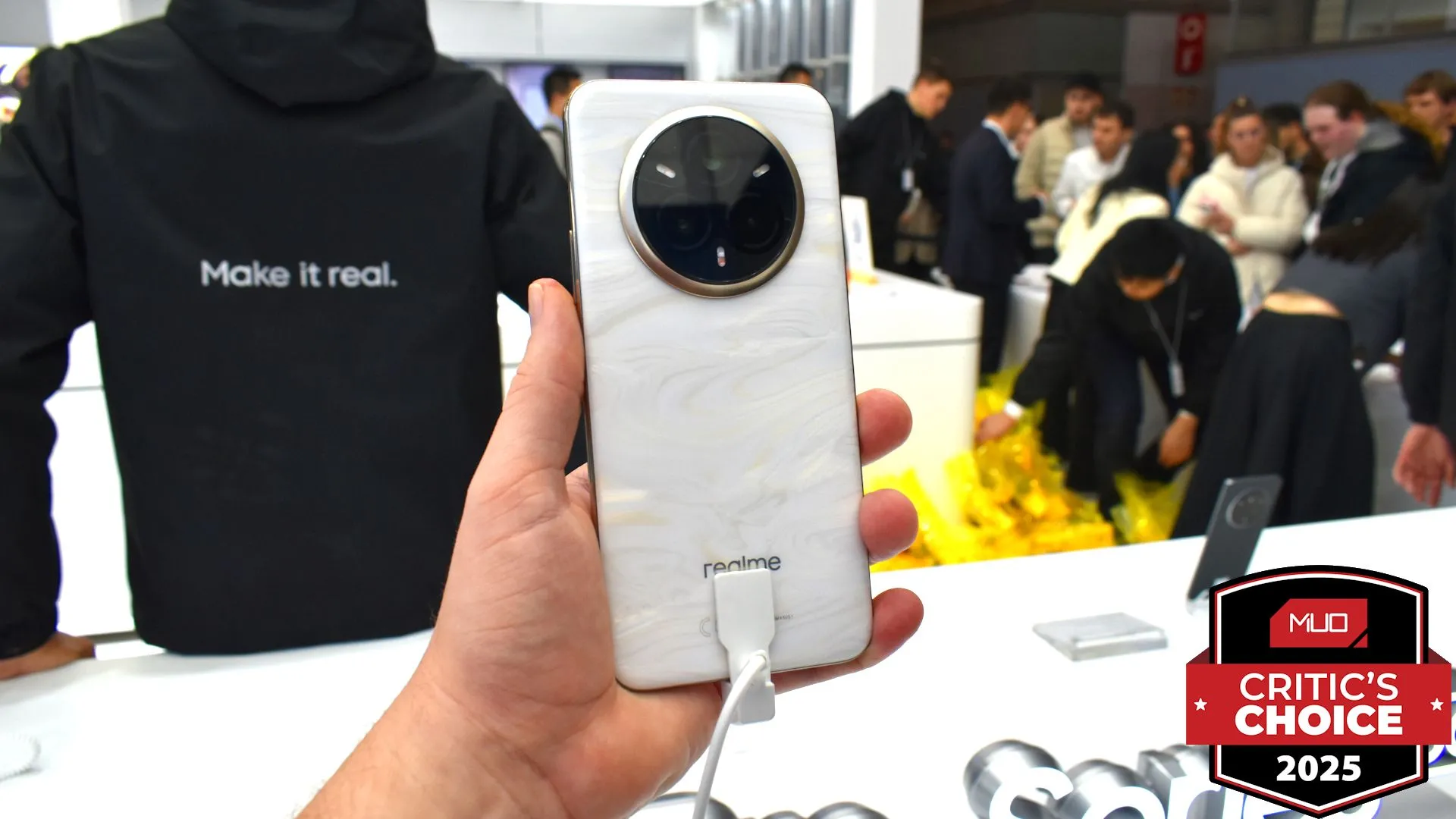 Điện thoại Realme 14 Pro+ 5G trưng bày tại MWC 2025