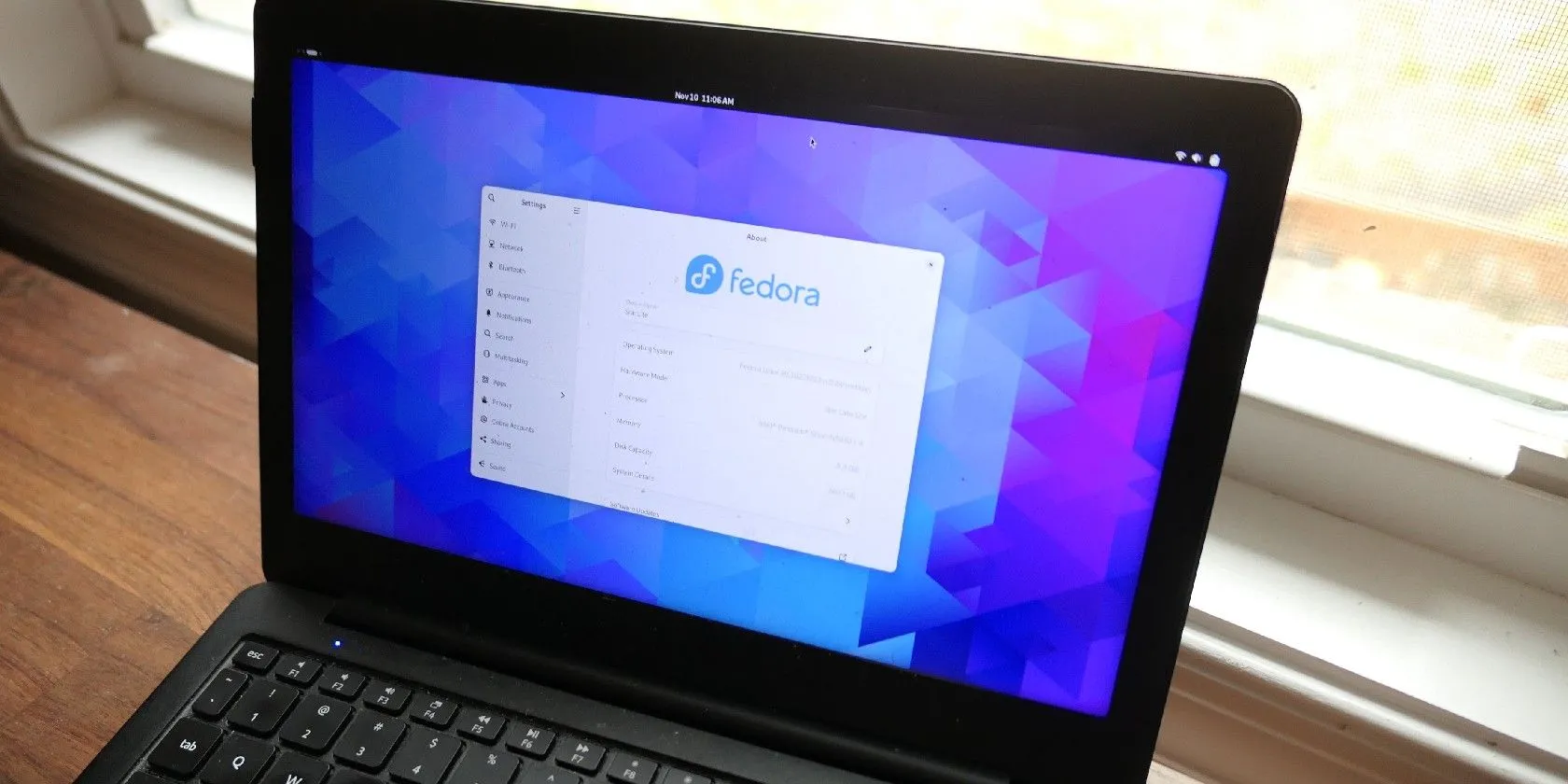 Fedora Silverblue trên laptop Star Labs Star Lite MKIV