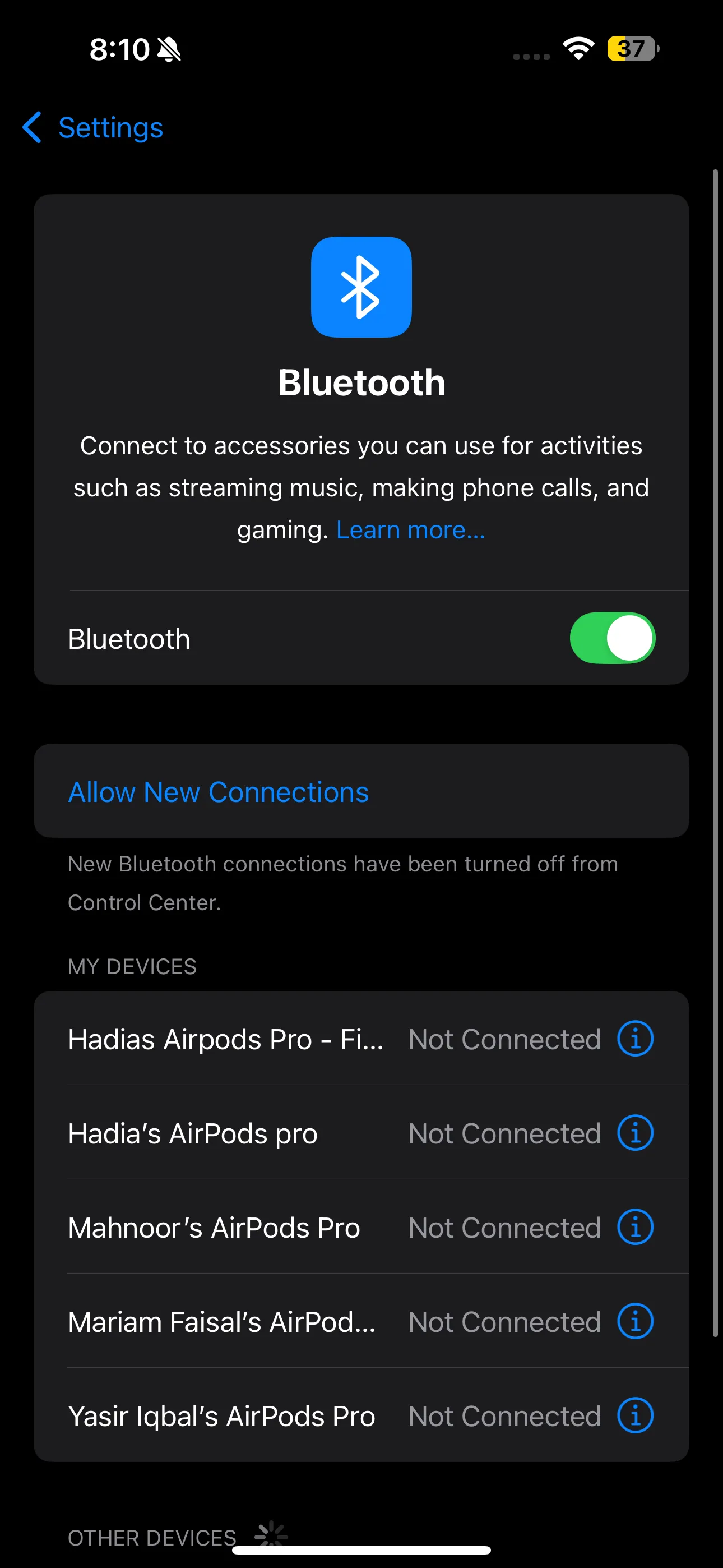 Giao diện cài đặt Bluetooth trên iPhone, hiển thị danh sách các thiết bị đã kết nối