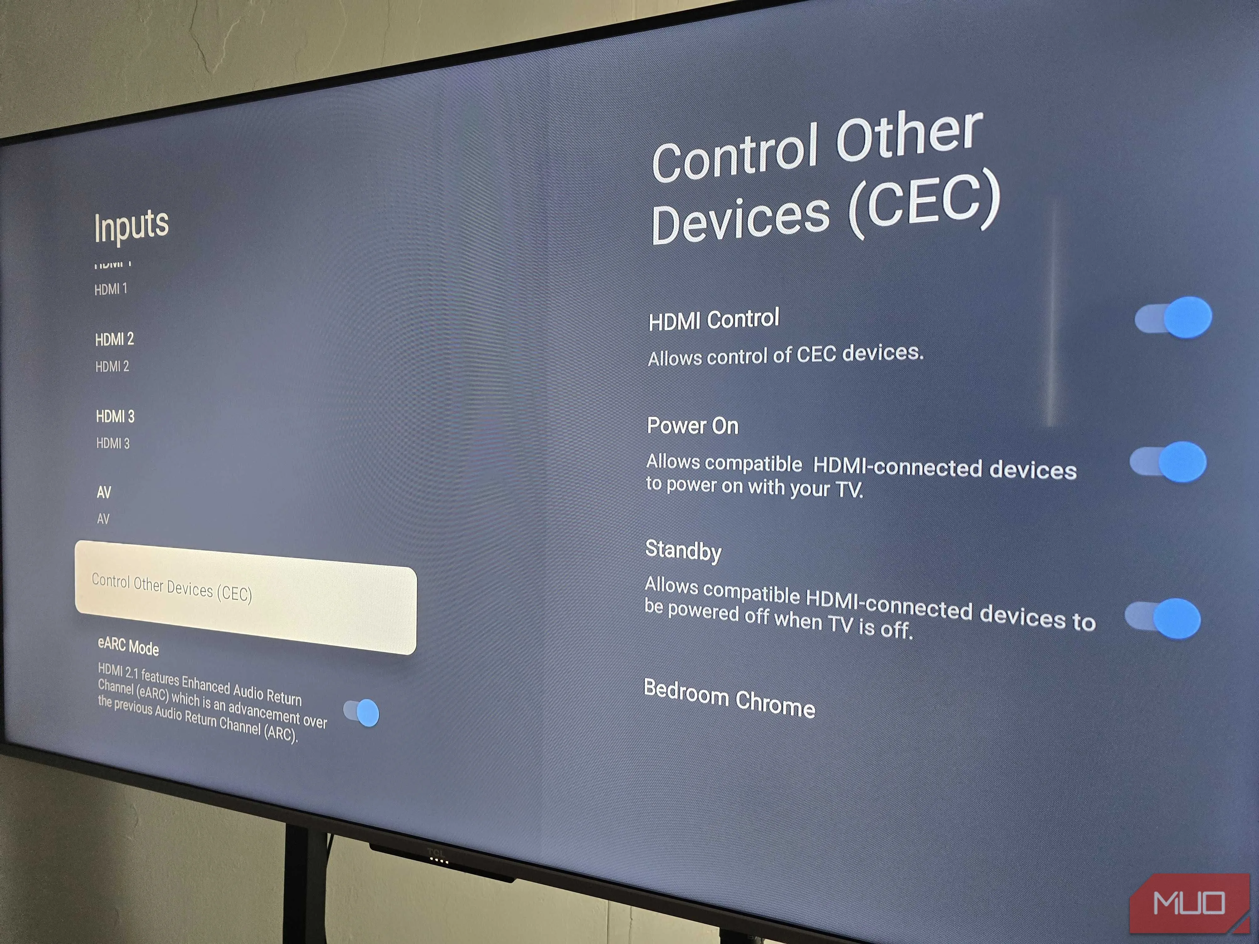 Giao diện cài đặt tính năng HDMI-CEC (Control Other Devices) trên TV TCL, cho phép điều khiển các thiết bị ngoại vi.