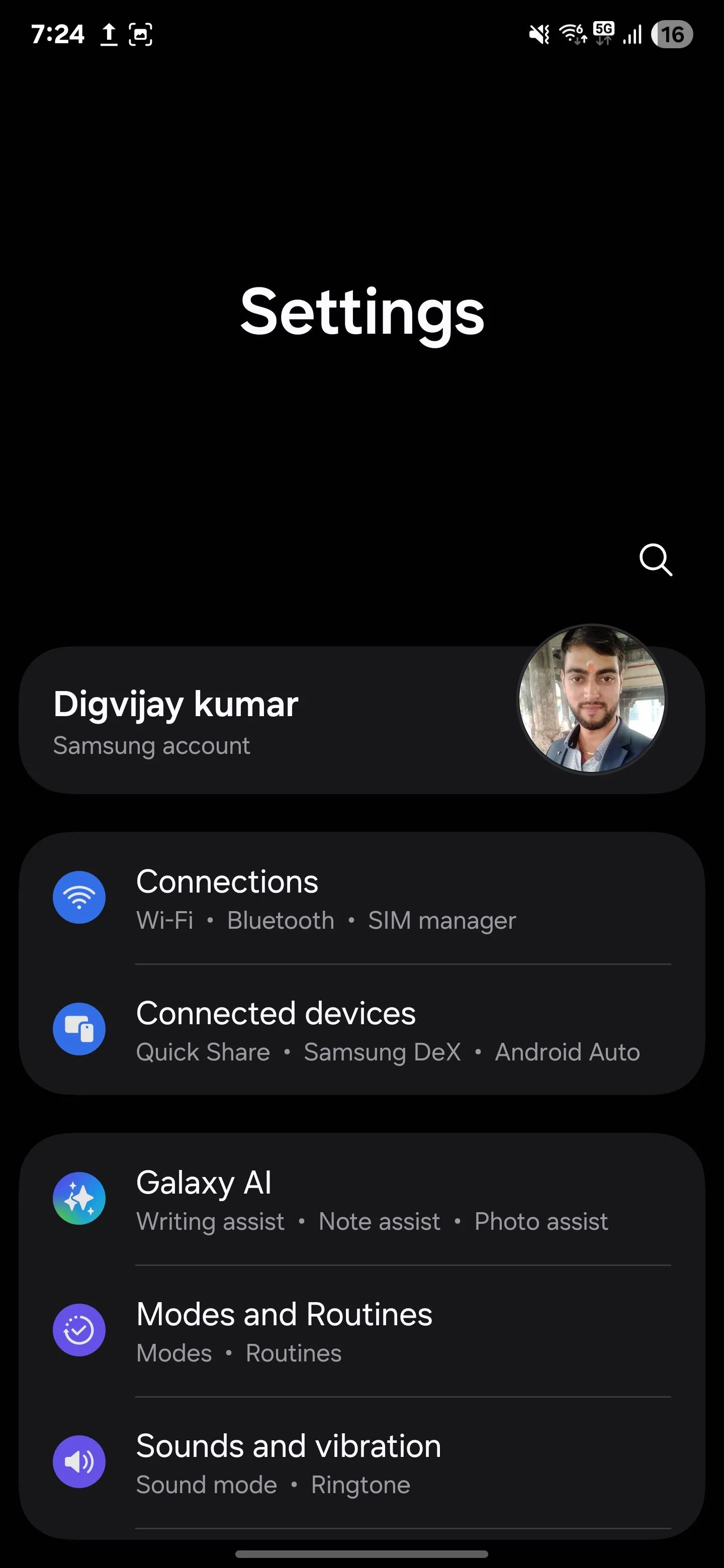 Giao diện chính của ứng dụng Cài đặt trên điện thoại Samsung, nơi chứa tất cả các tùy chọn cấu hình hệ thống.