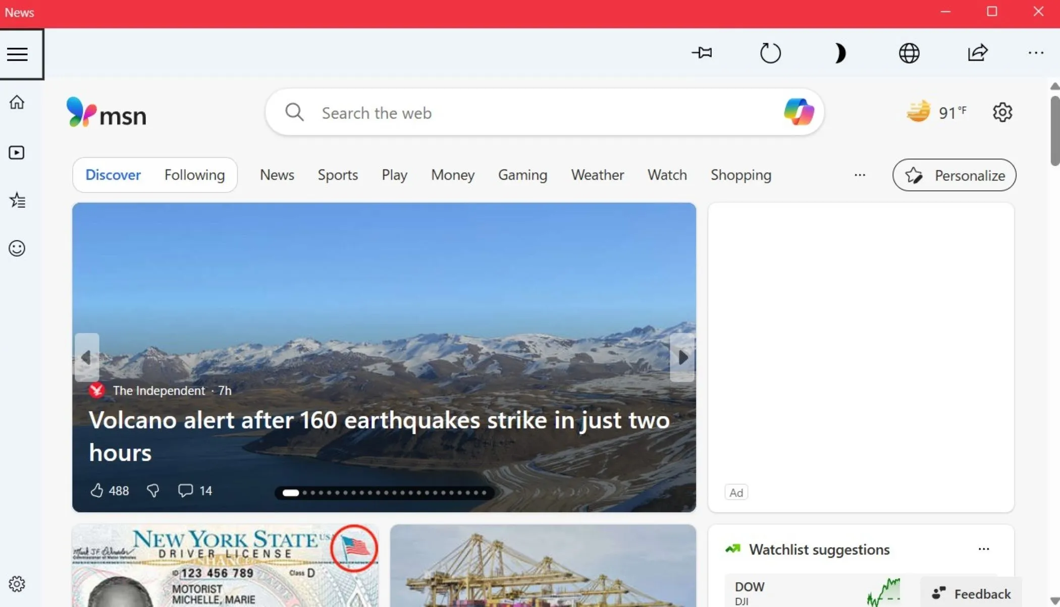 Giao diện chính ứng dụng Microsoft News hiển thị các bài báo tổng hợp.
