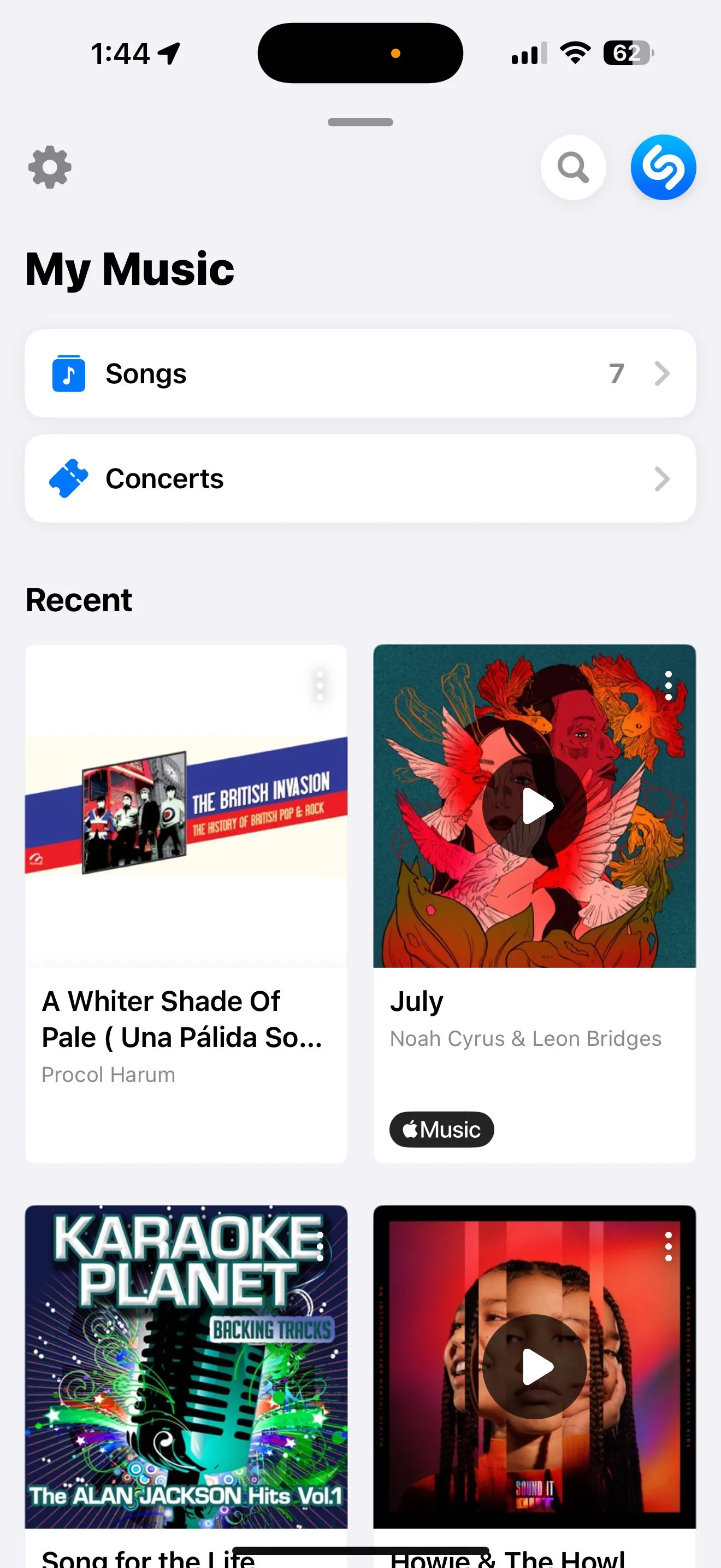 Giao diện danh sách nhạc đã nhận diện 'My Shazam Tracks' trong ứng dụng Shazam