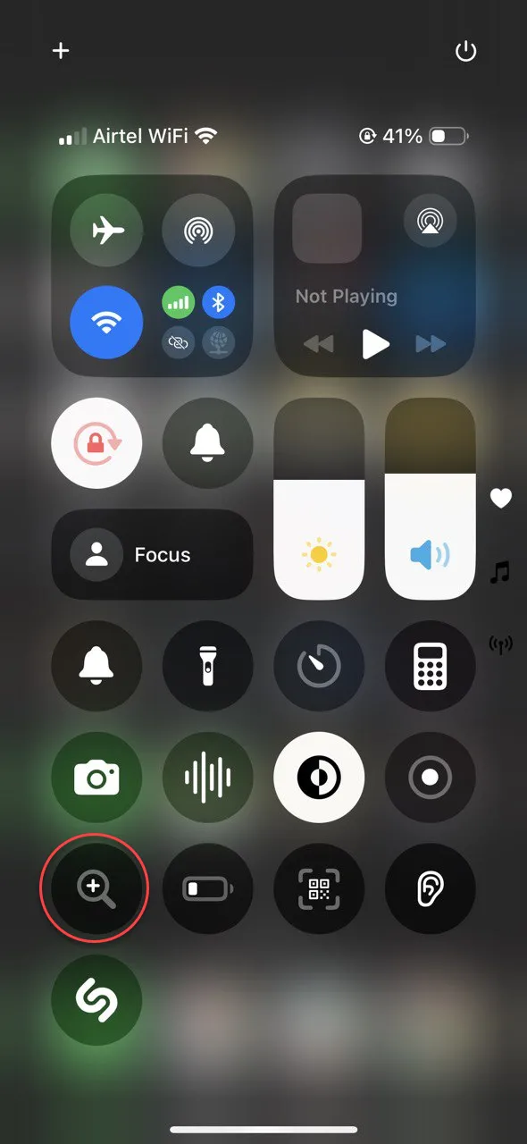 Giao diện khởi động ứng dụng Kính lúp trên iPhone