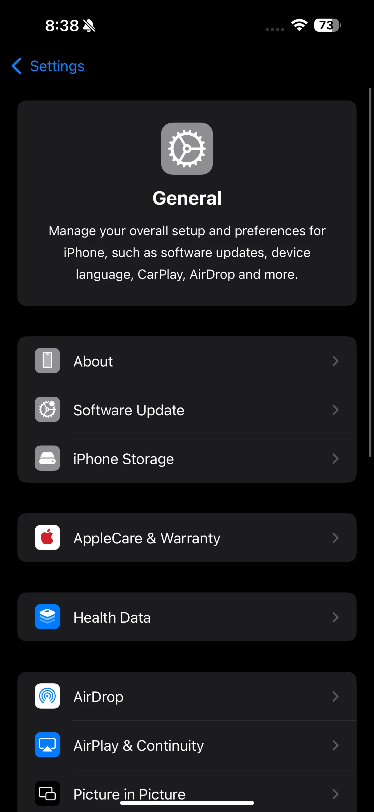 Giao diện mục Cài đặt chung (General) trong ứng dụng Cài đặt trên iPhone, nơi người dùng có thể tìm thấy thông tin về dung lượng thiết bị.