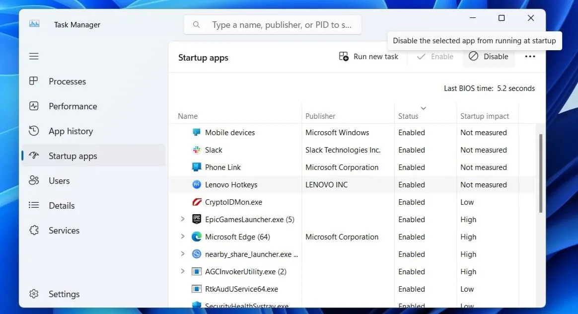 Giao diện quản lý ứng dụng khởi động trong Task Manager của Windows 11, hiển thị các ứng dụng chạy cùng hệ thống.
