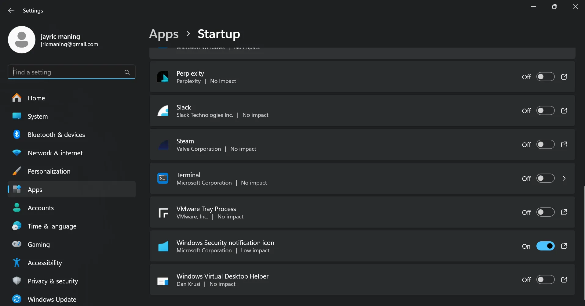 Giao diện Trình quản lý Tác vụ (Task Manager) của Windows, hiển thị tab Khởi động (Startup) giúp người dùng nhận diện các ứng dụng tiêu tốn tài nguyên.