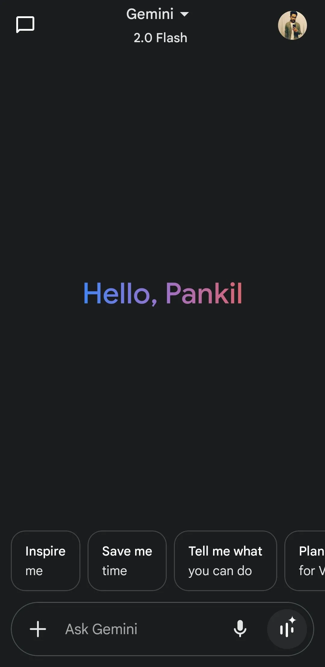 Giao diện ứng dụng Gemini trên điện thoại Android với nút Live chat