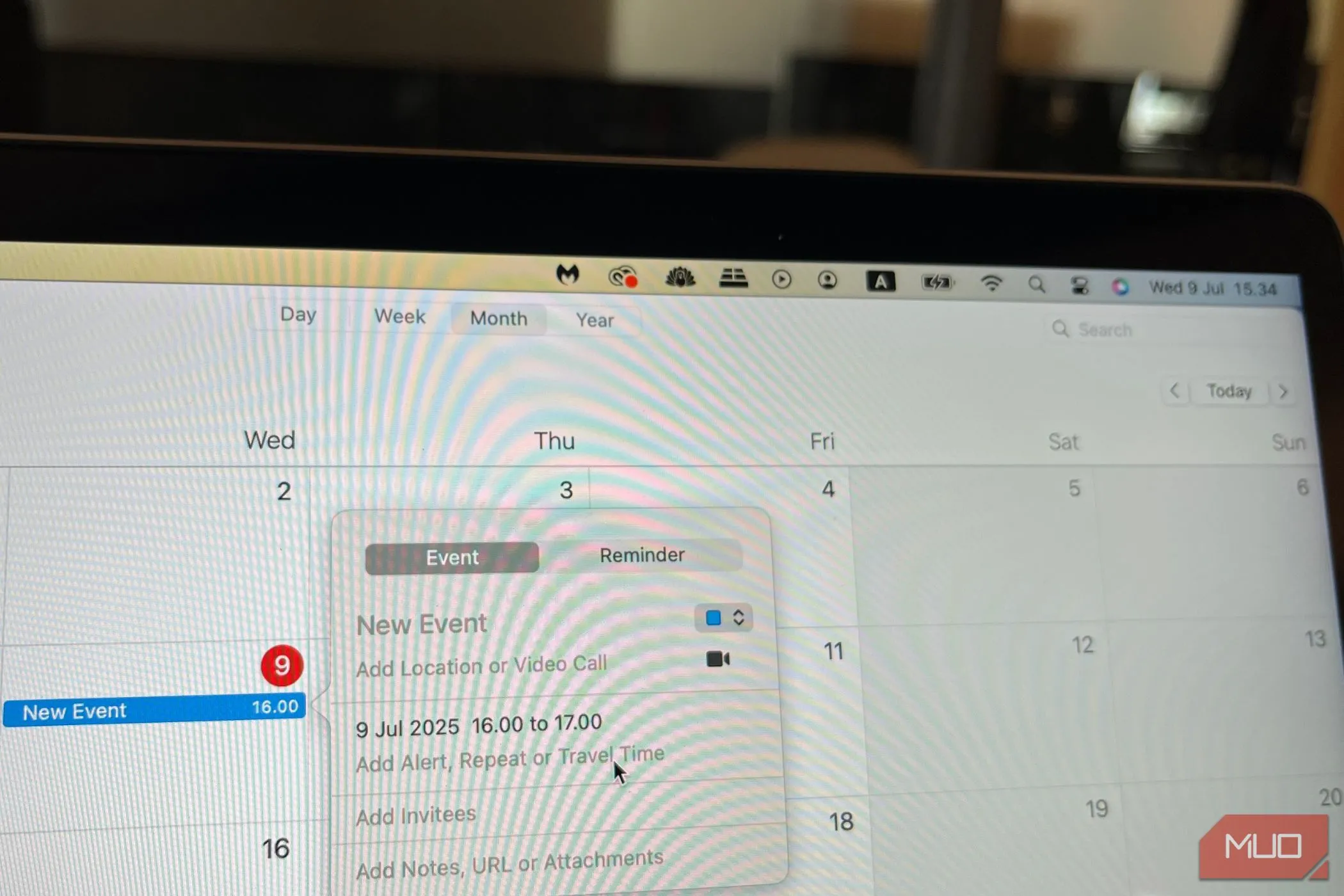 Giao diện ứng dụng Lịch Apple (Apple Calendar) trên iPhone, hiển thị màn hình tạo sự kiện mới cho lịch cá nhân.