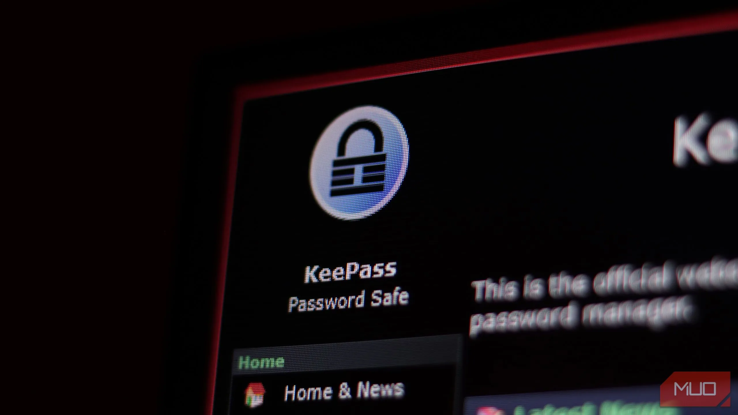 Giao diện website KeePass Password Safe, minh họa tầm quan trọng của trình quản lý mật khẩu trong bảo mật tài khoản.