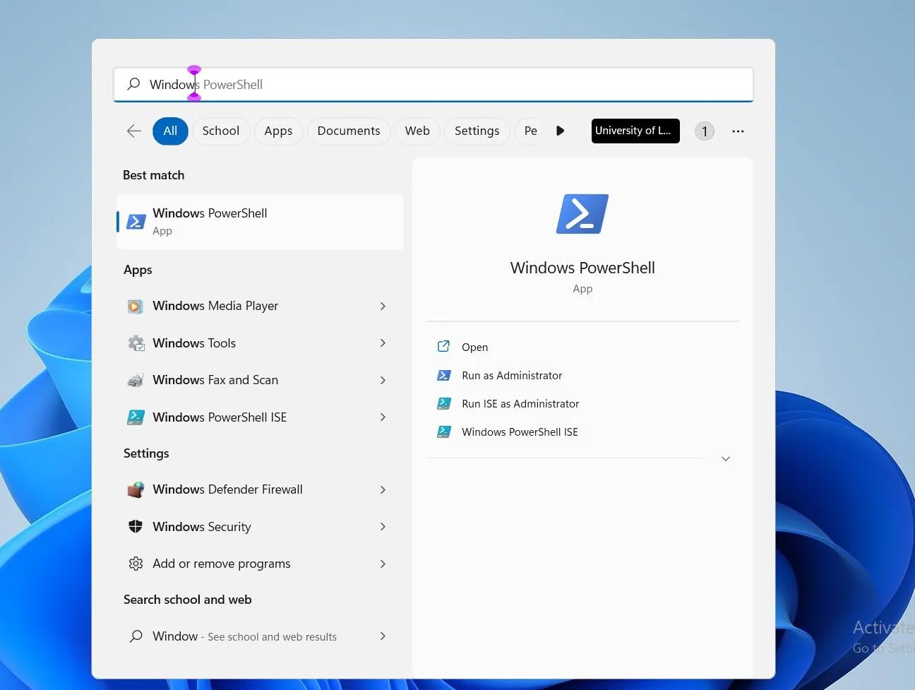 Hình ảnh hiển thị PowerShell trong thanh tìm kiếm Windows, minh họa khả năng truy cập và sử dụng các công cụ dòng lệnh khác nhau
