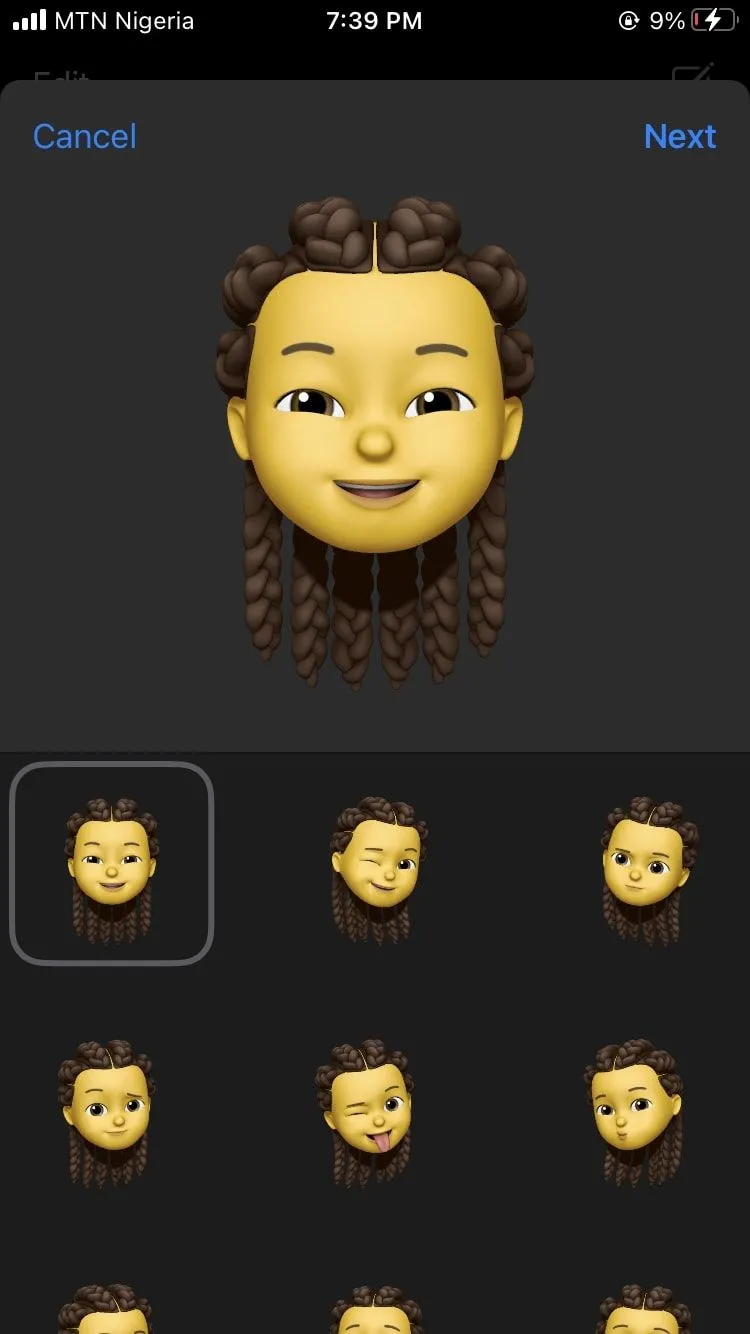 Hình ảnh một Memoji đang hoạt động trên màn hình iPhone, thể hiện khả năng theo dõi khuôn mặt