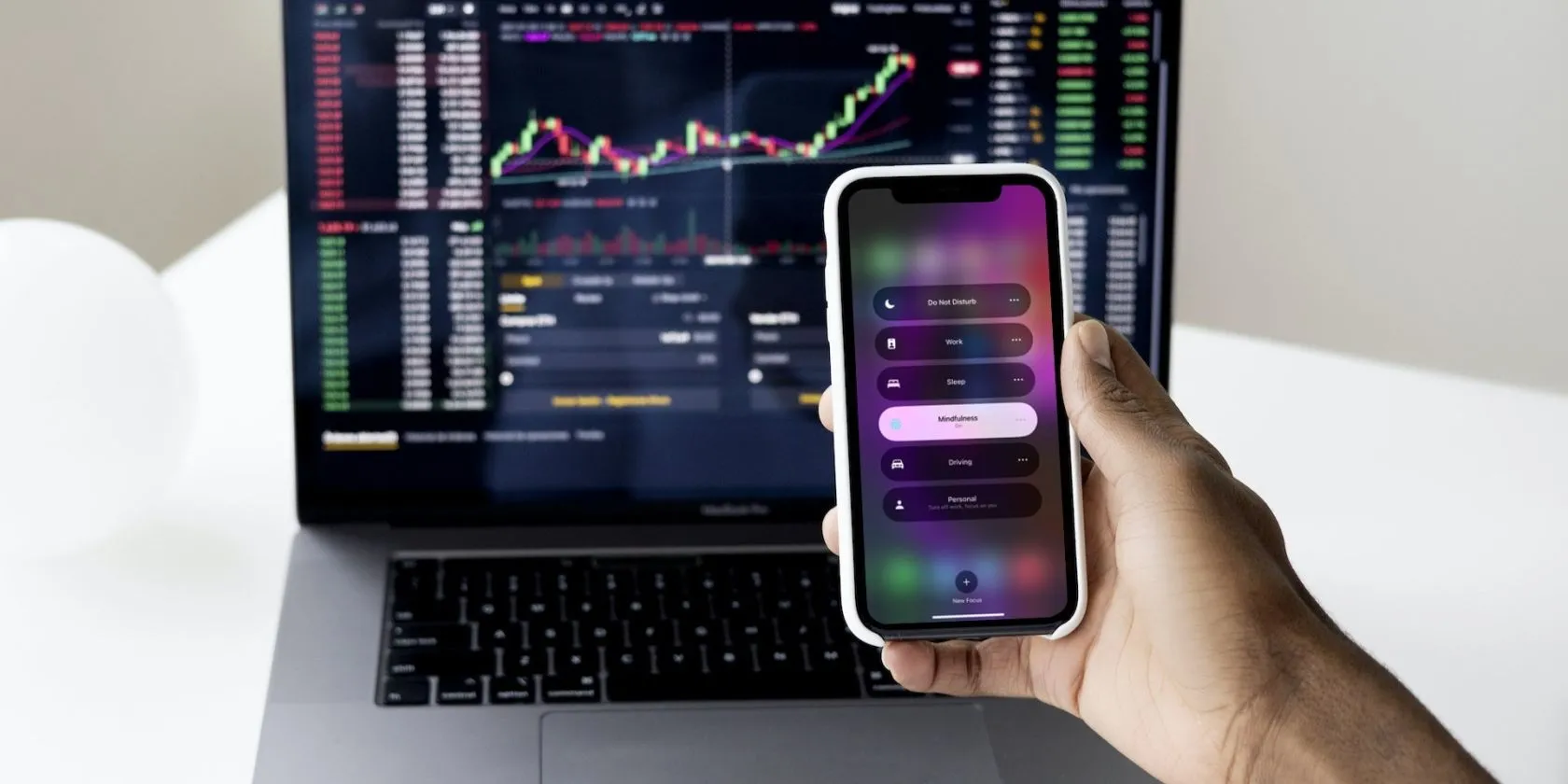 iPhone hiển thị chế độ tập trung giảm xao nhãng, giải pháp thay thế điện thoại tối giản