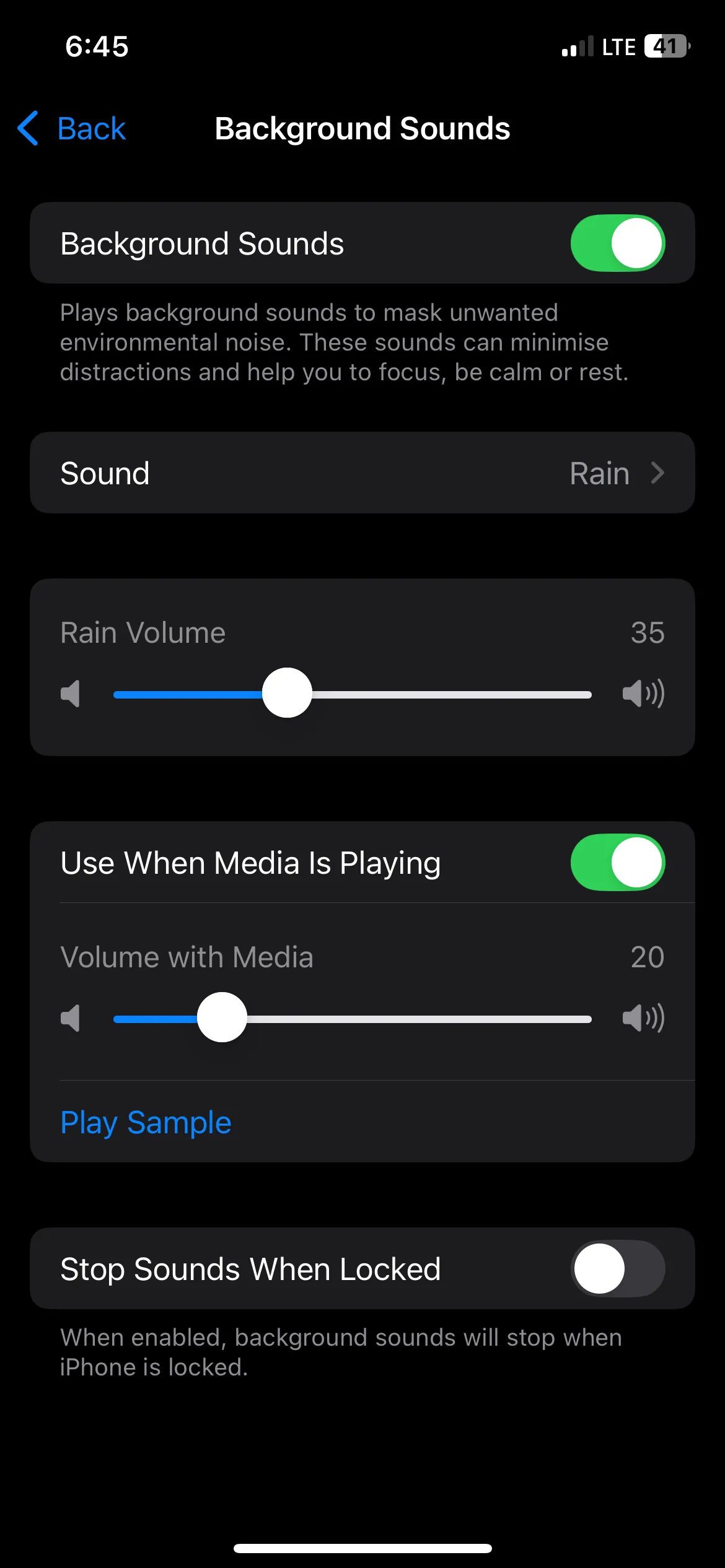 Kích hoạt tính năng Âm Thanh Nền (Background Sounds) và chọn hiệu ứng mưa trên iPhone