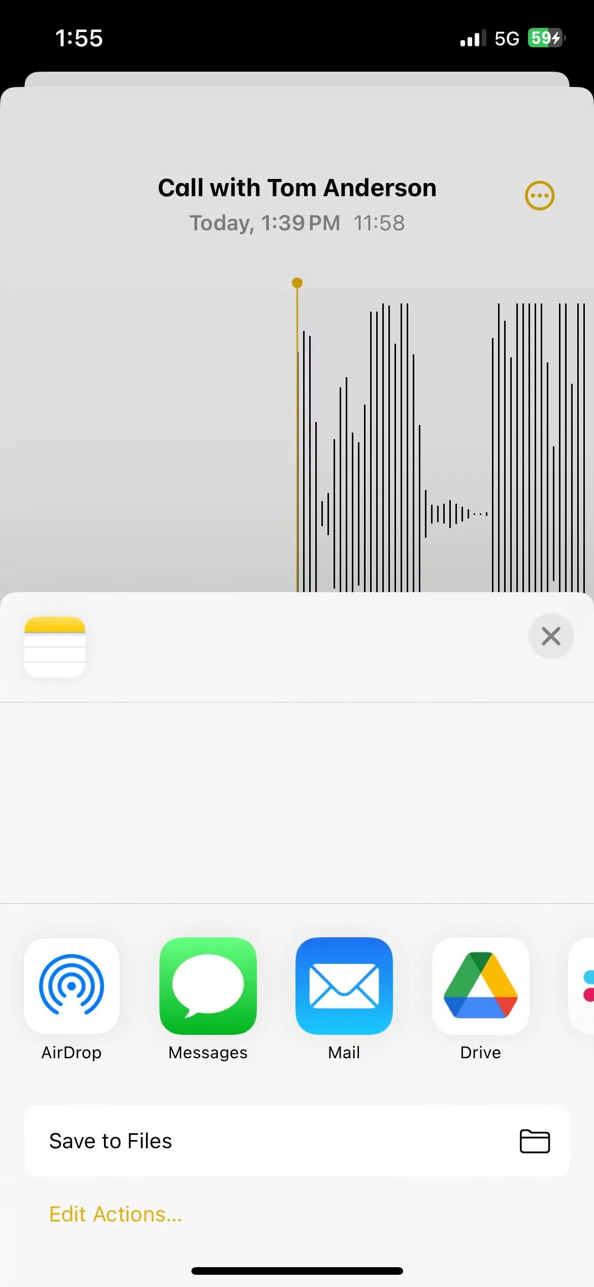 Màn hình chia sẻ ghi âm cuộc gọi trên iPhone chạy iOS 18 khi gặp lỗi, chỉ hiển thị biểu tượng ứng dụng Ghi chú mà không có tệp âm thanh.