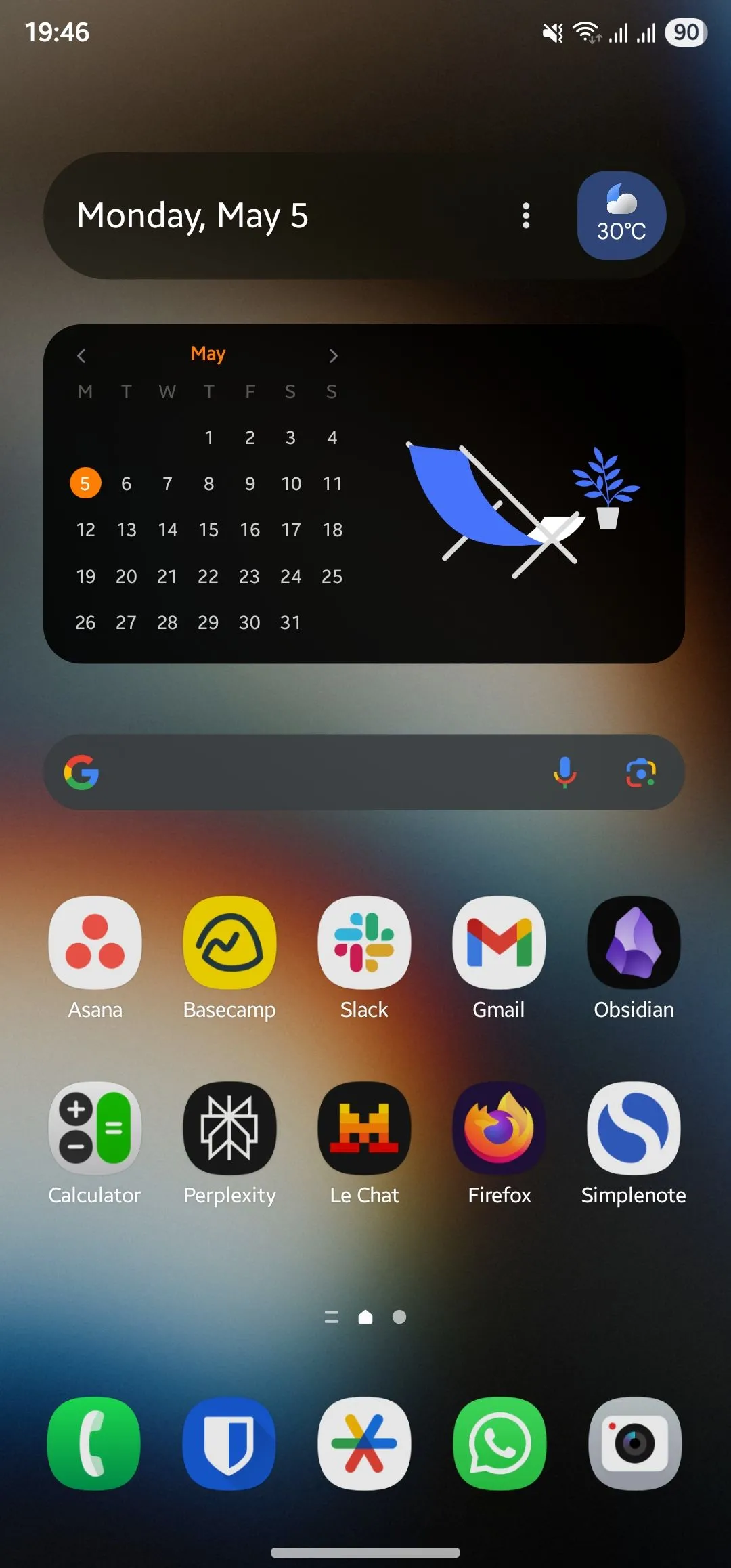 Màn hình chính trên điện thoại OnePlus, hiển thị các lối tắt ứng dụng.