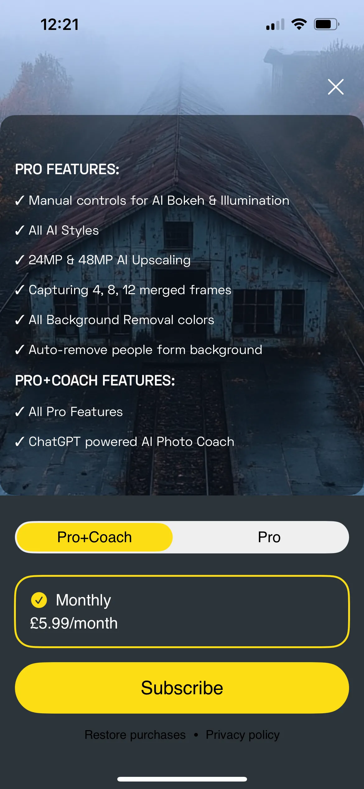 Màn hình giới thiệu các tính năng cao cấp của NeuralCam Pro và tùy chọn PhotoCoach, cho thấy các lợi ích bổ sung từ gói đăng ký.