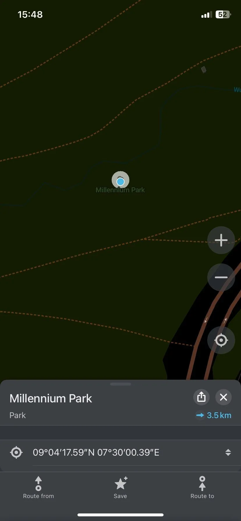 Màn hình tìm kiếm ngoại tuyến của Organic Maps với các địa điểm gợi ý.
