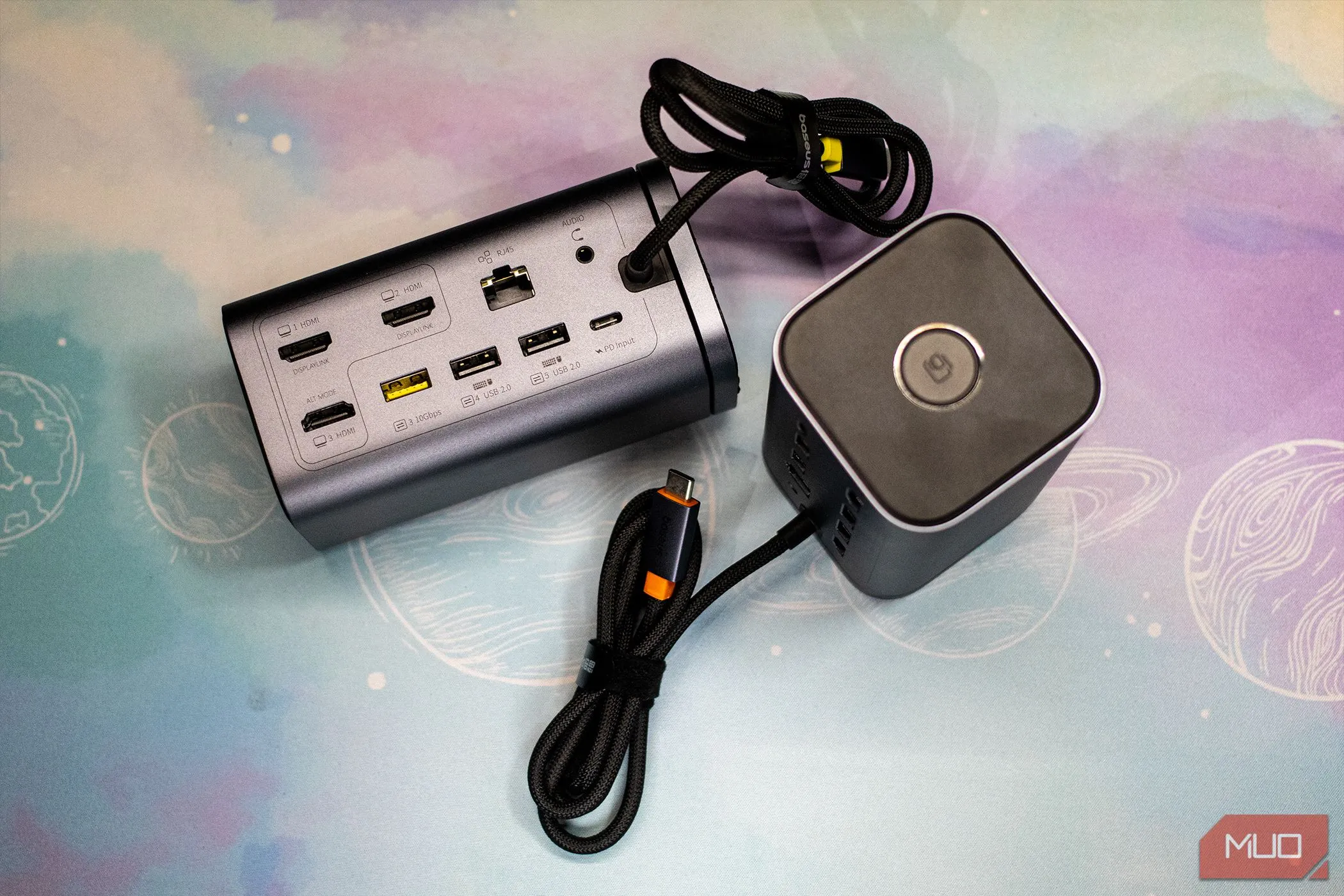 Mặt sau của Baseus Spacemate 11-in-1 Docking Station hiển thị các cổng kết nối như USB-C PD, RJ45 Ethernet và USB-A tốc độ cao.