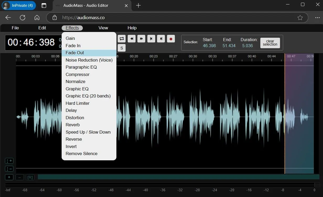 Menu hiệu ứng của trình chỉnh sửa âm thanh AudioMass hiển thị tùy chọn Fade Out