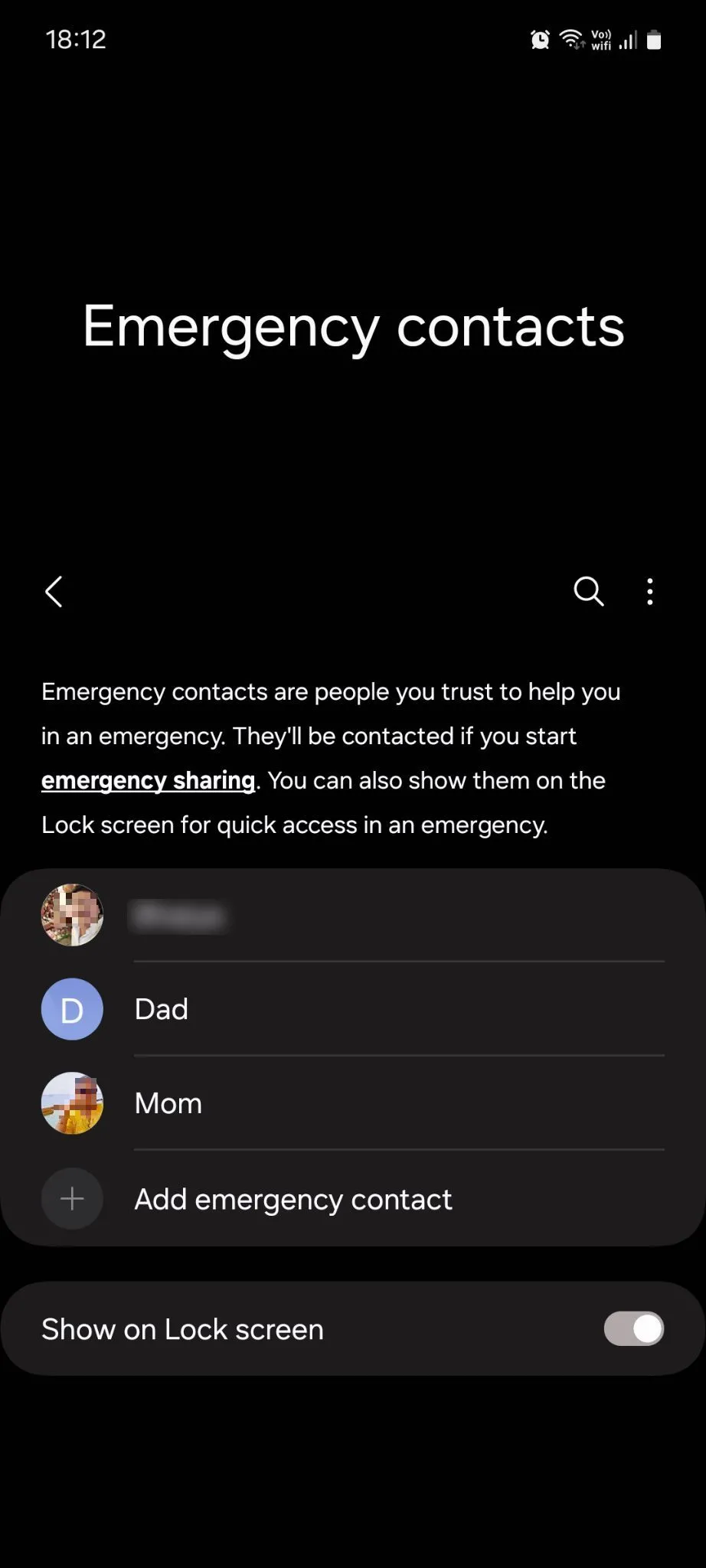 Menu Liên hệ khẩn cấp (Emergency contacts) trên Samsung One UI, nơi thiết lập số liên lạc SOS