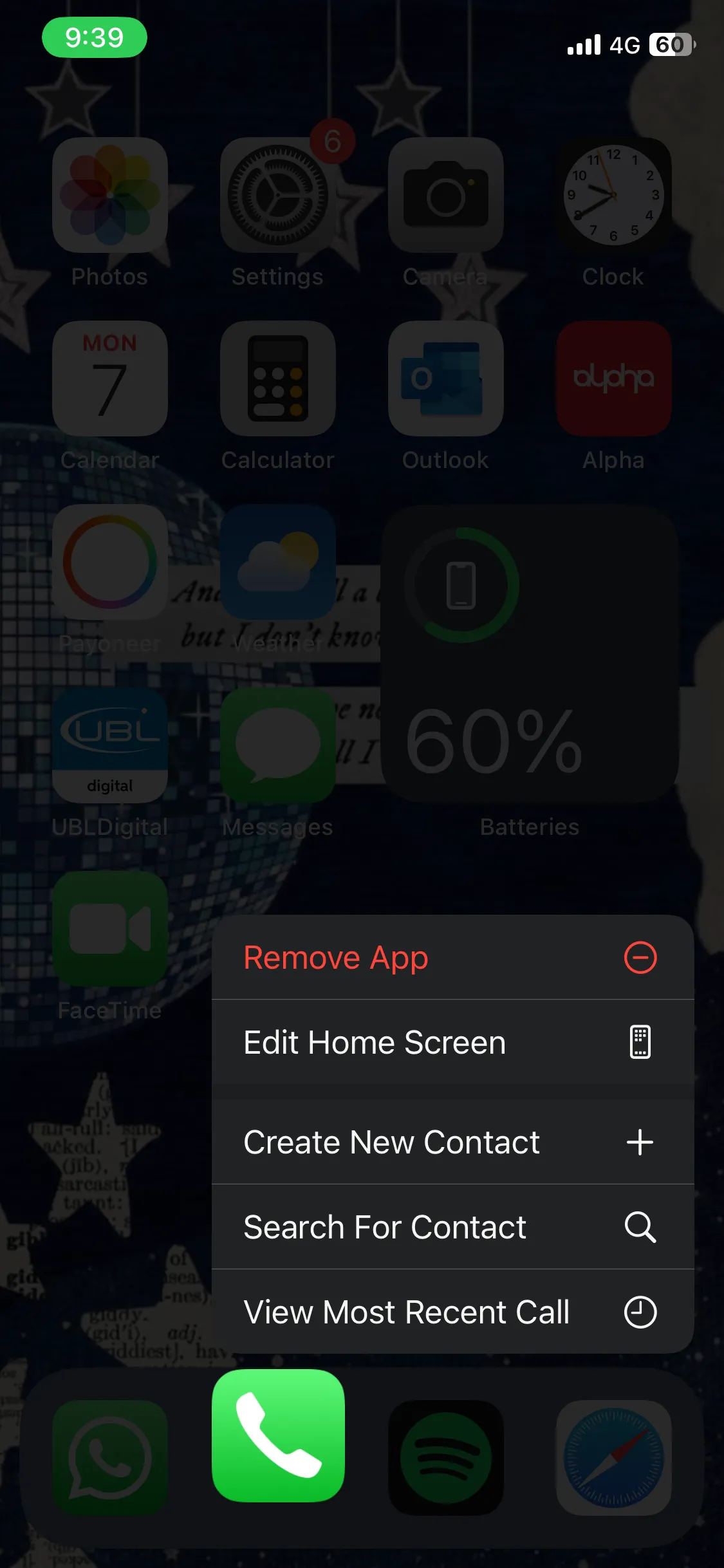 So sánh menu ngữ cảnh trên iPhone khi bật và tắt chế độ Giảm độ trong suốt (Reduce Transparency) để tăng hiệu năng