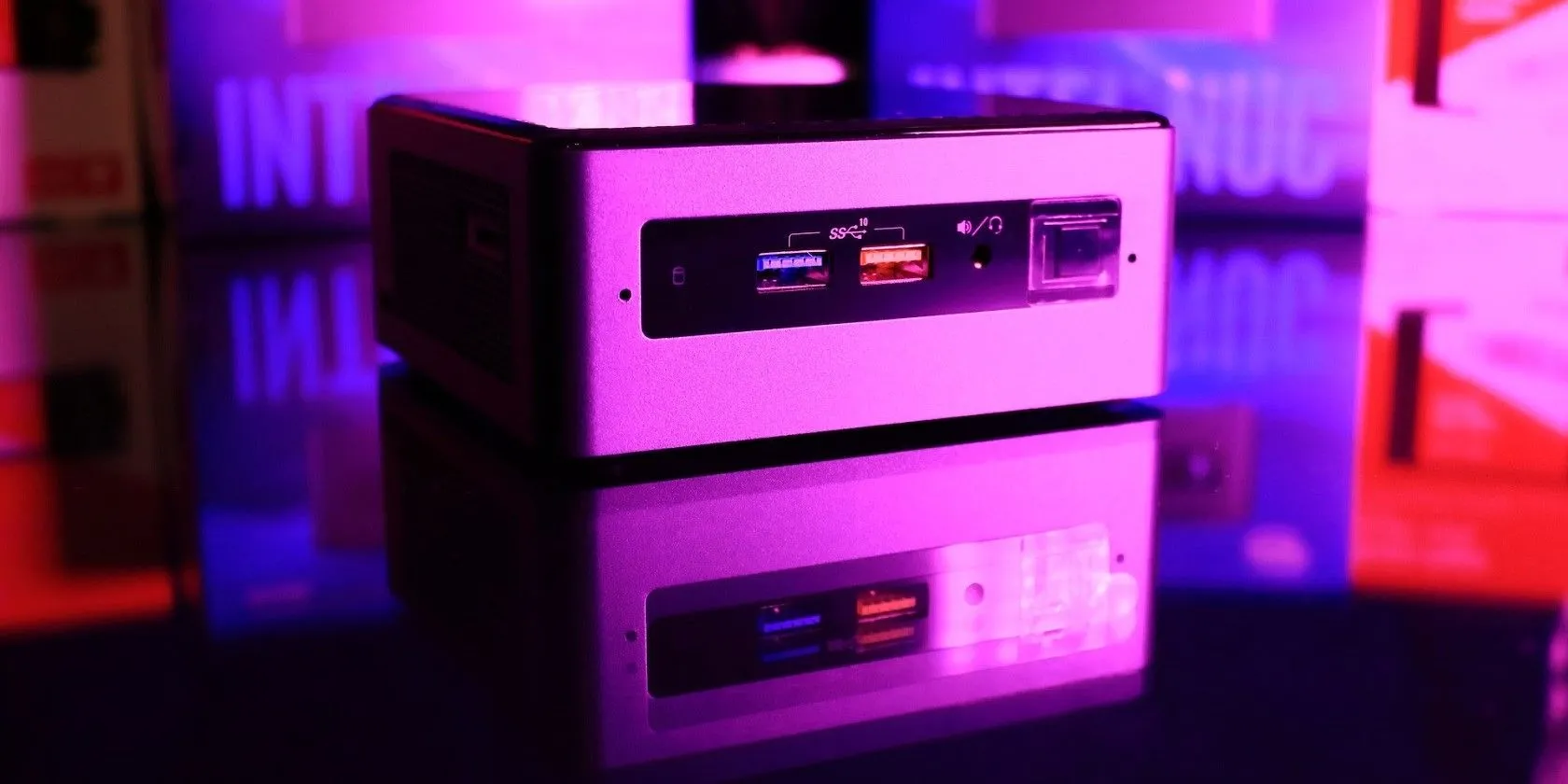 Thiết bị Mini PC Intel NUC với thiết kế hiện đại