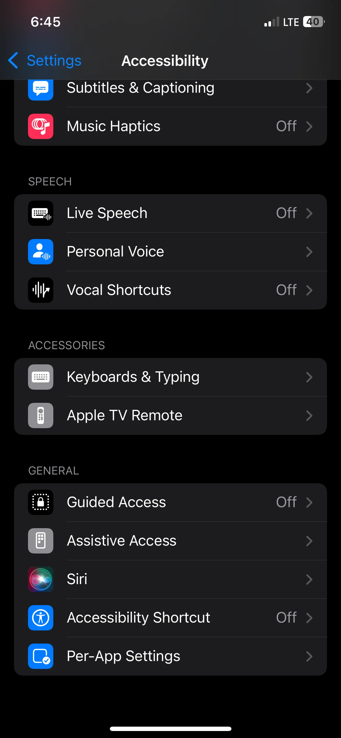 Tìm kiếm tùy chọn Gõ Phím Phóng To (Hover Typing) trong cài đặt bàn phím iPhone