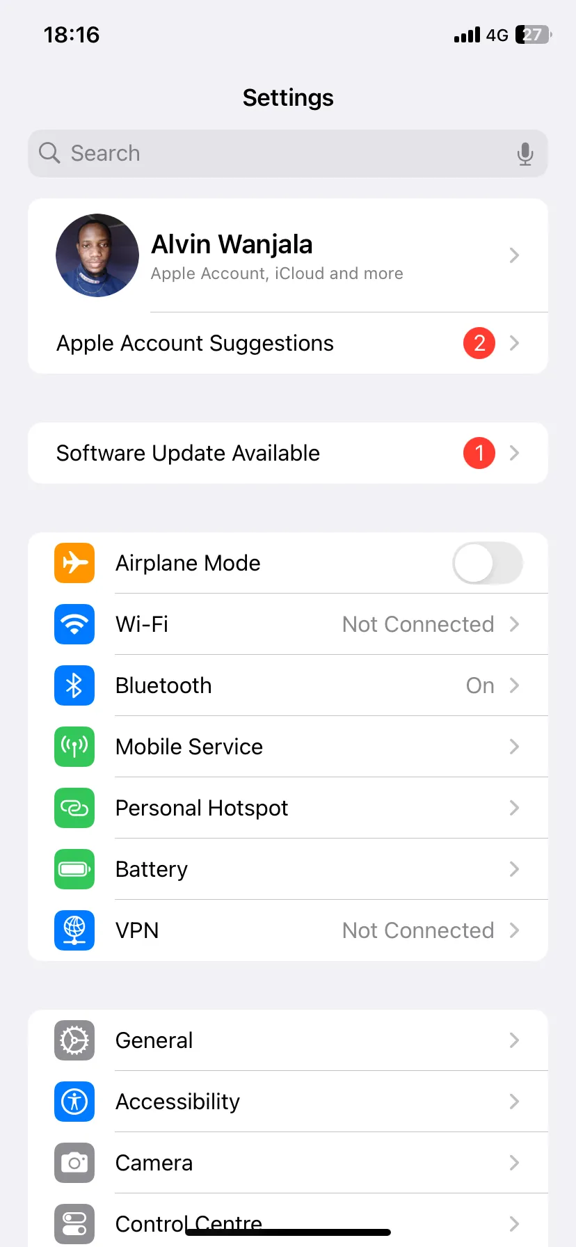 Trang cài đặt iPhone hiển thị tùy chọn dữ liệu di động