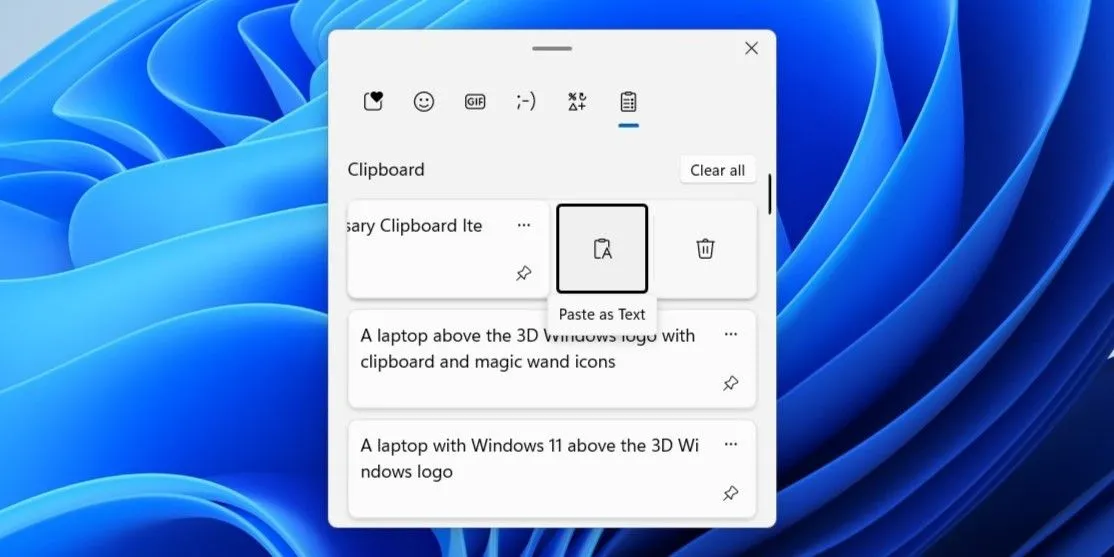 Tùy chọn dán văn bản không định dạng (Paste as text) được đánh dấu trong lịch sử Clipboard trên Windows 11.
