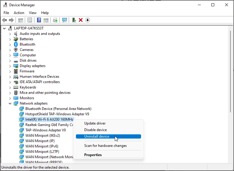 Tùy chọn Gỡ cài đặt thiết bị (Uninstall device) cho adapter Wi-Fi trong Device Manager Windows 11.