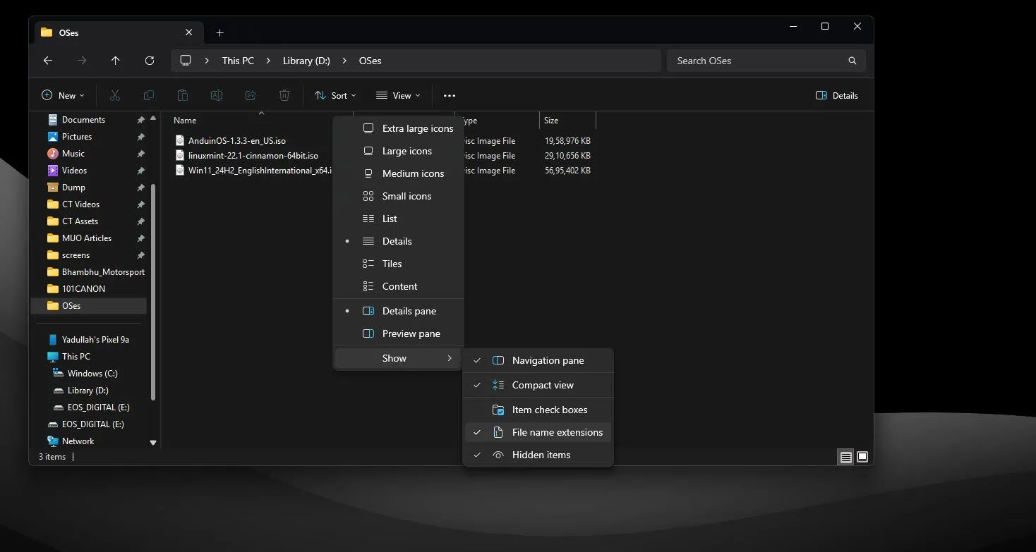 Tùy chọn hiển thị đuôi tệp trong menu View của File Explorer trên Windows 11