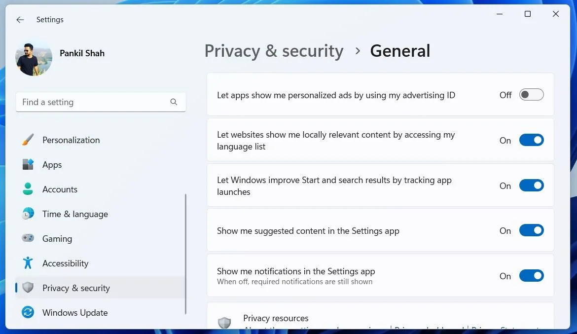 Tùy chọn theo dõi quảng cáo trong mục cài đặt quyền riêng tư Windows 11