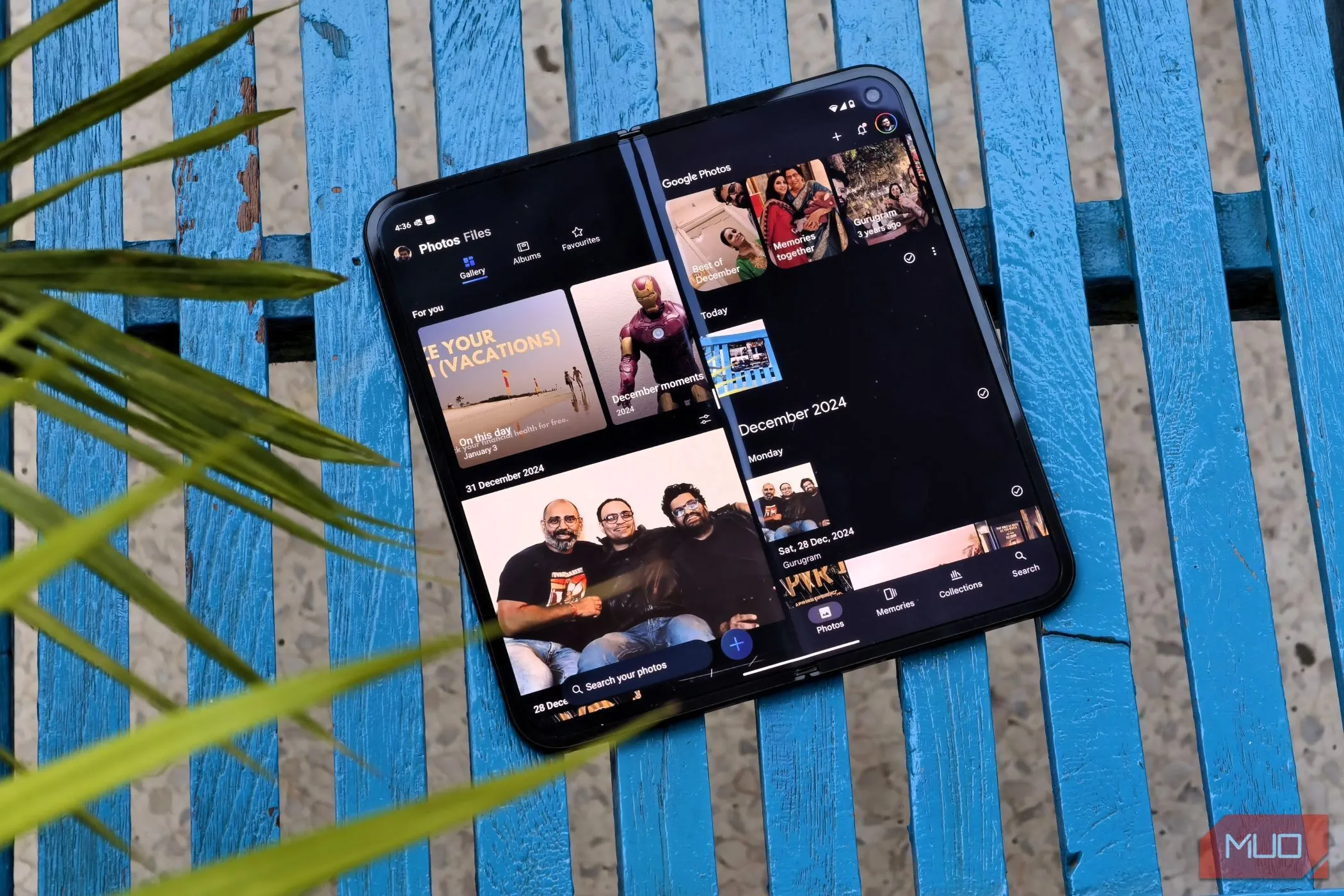 Ứng dụng Google Photos và Microsoft OneDrive trên điện thoại Google Pixel 9 Pro Fold, minh họa khả năng tương thích đa nền tảng.