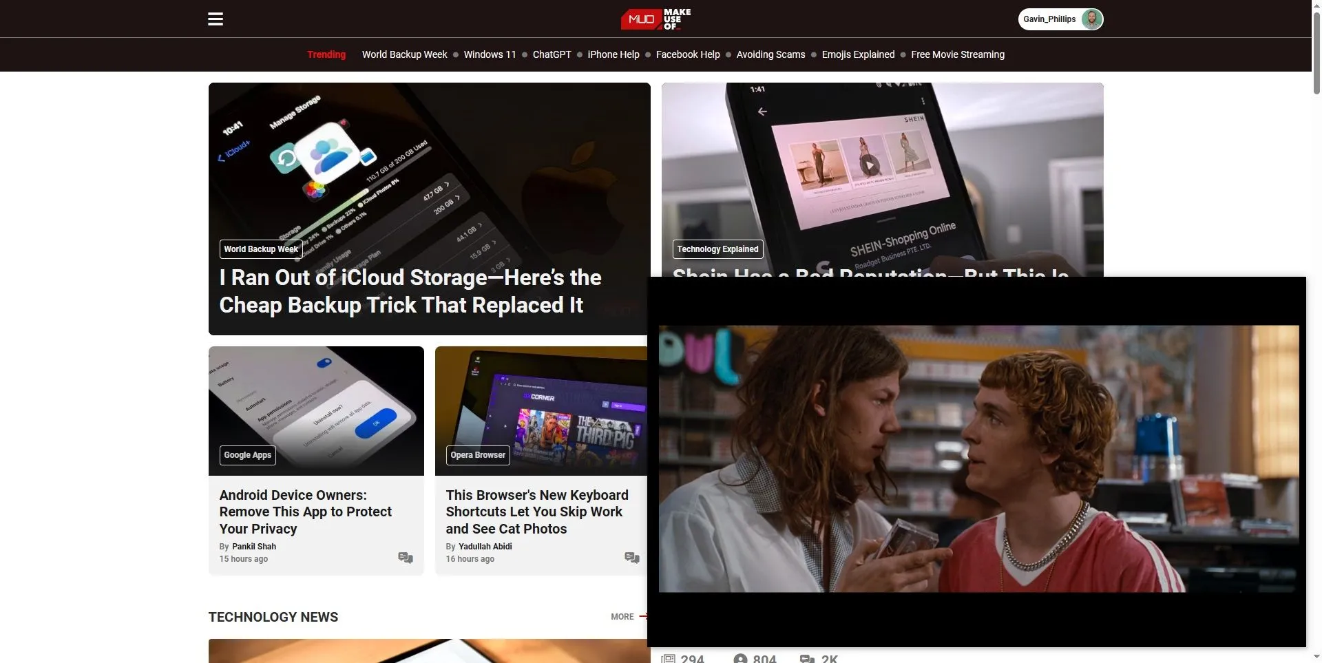 Ví dụ về chế độ Picture-in-Picture khi xem Netflix trên màn hình máy tính